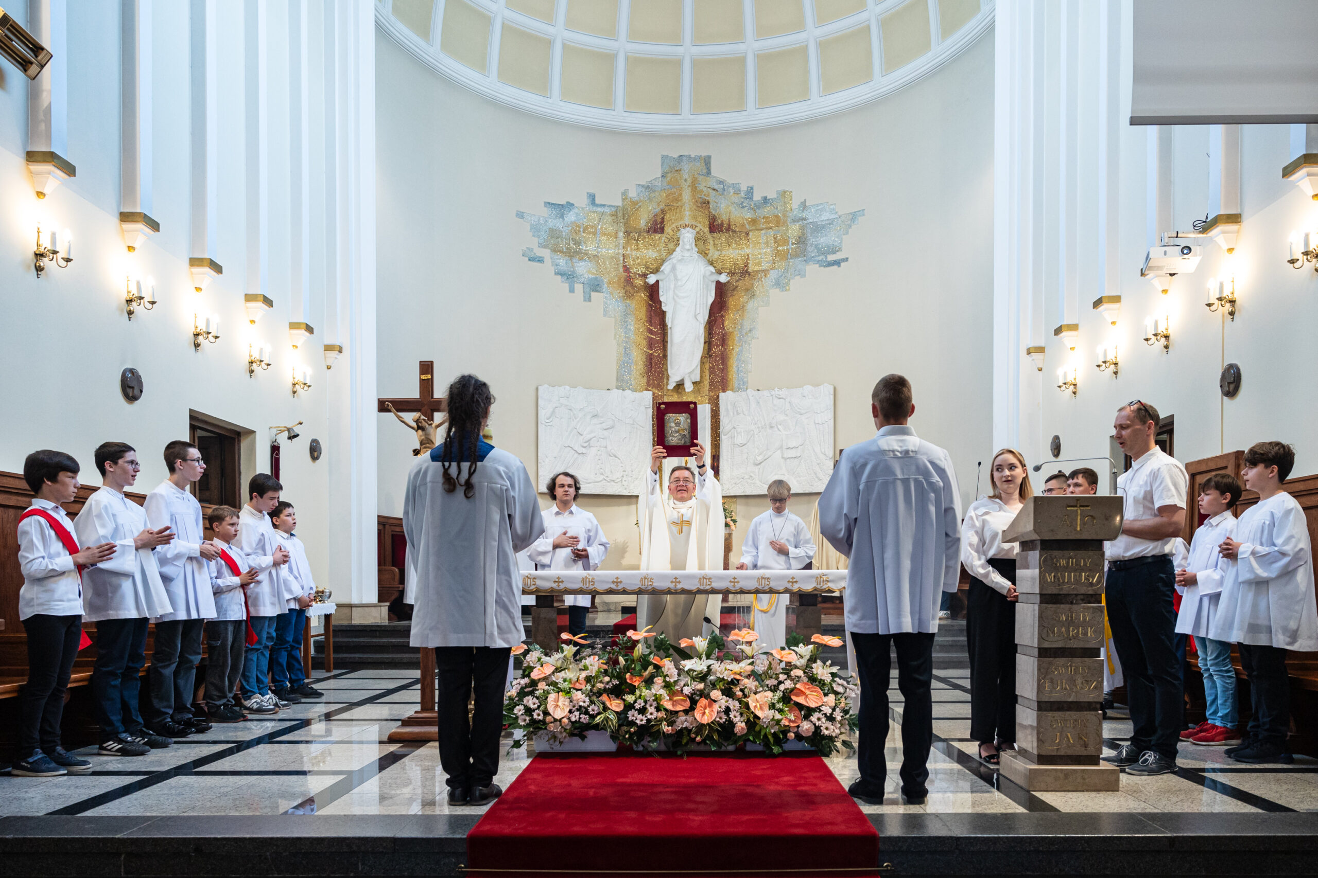 Procesja Bożego Ciała przy kościele Chrystusa Króla